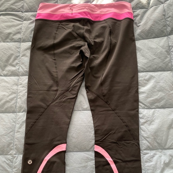 Lululemon Crops - Picture 2 of 5